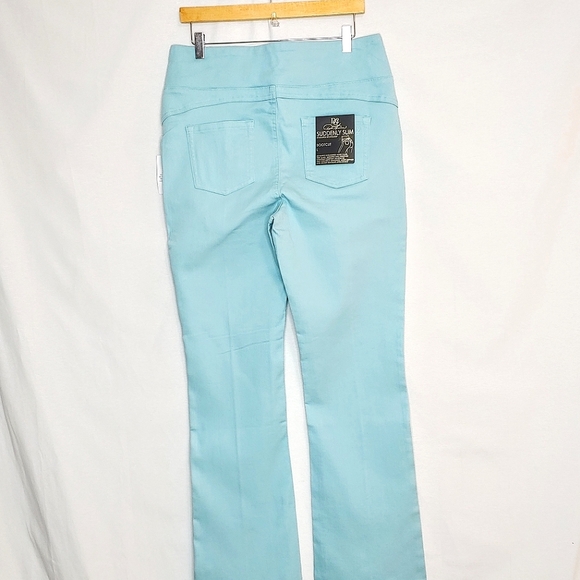 Diane Gilman DG2 suddenly slim jeans. Aqua blue, bootcut, Size Large. - Picture 2 of 13